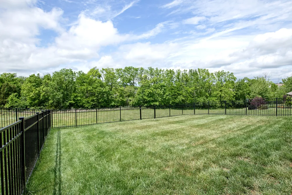 886 Cherry Grove Dr Hendersonville, TN 37075