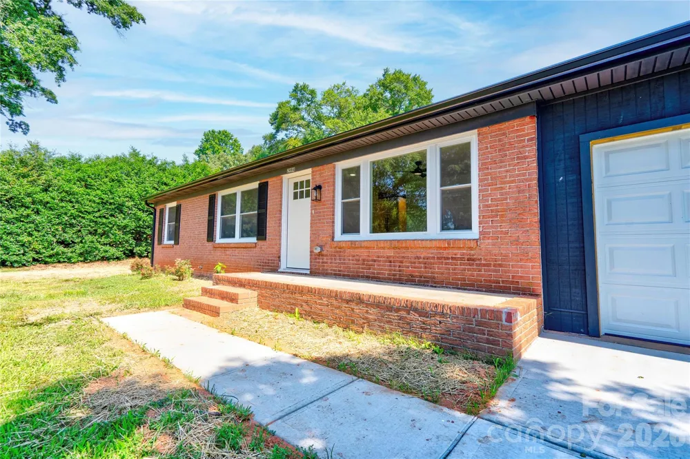 2994 Lutz Boulevard Newton, NC 28658