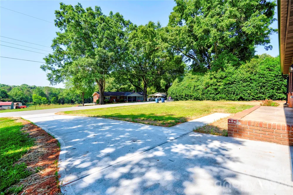 2994 Lutz Boulevard Newton, NC 28658