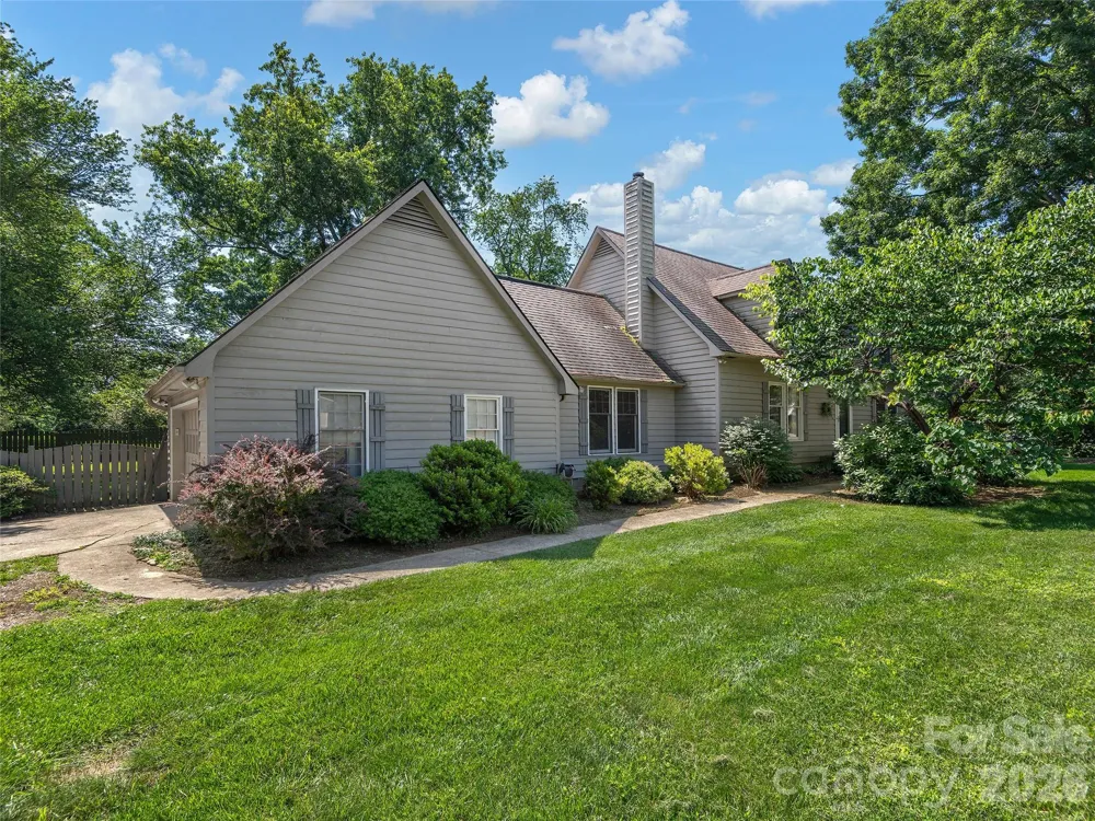 3 Carolewood Drive Horse Shoe, NC 28742