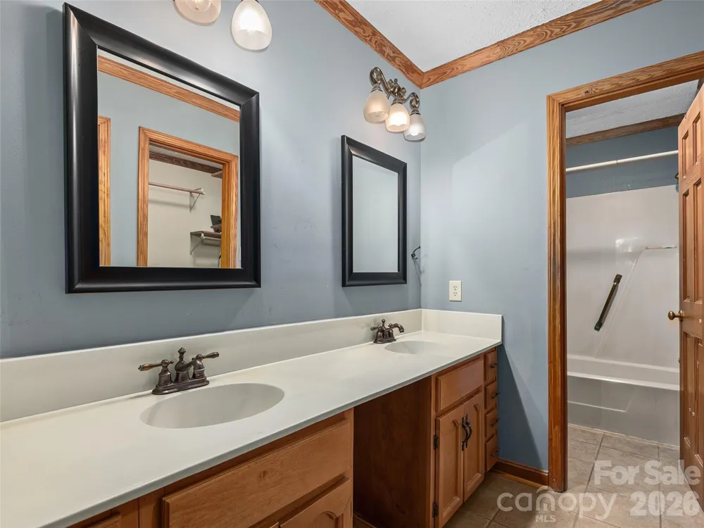 3 Carolewood Drive Horse Shoe, NC 28742