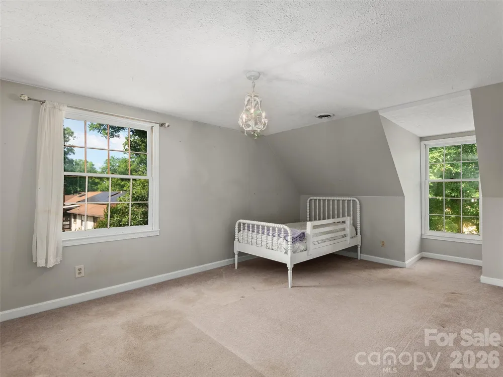 3 Carolewood Drive Horse Shoe, NC 28742