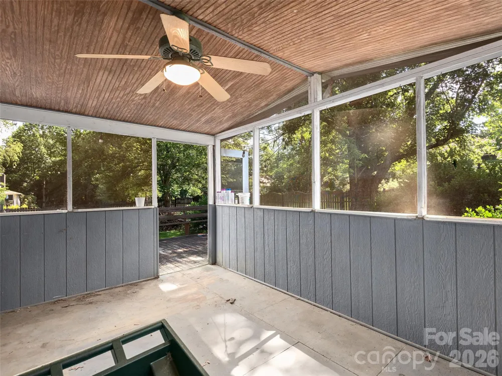3 Carolewood Drive Horse Shoe, NC 28742