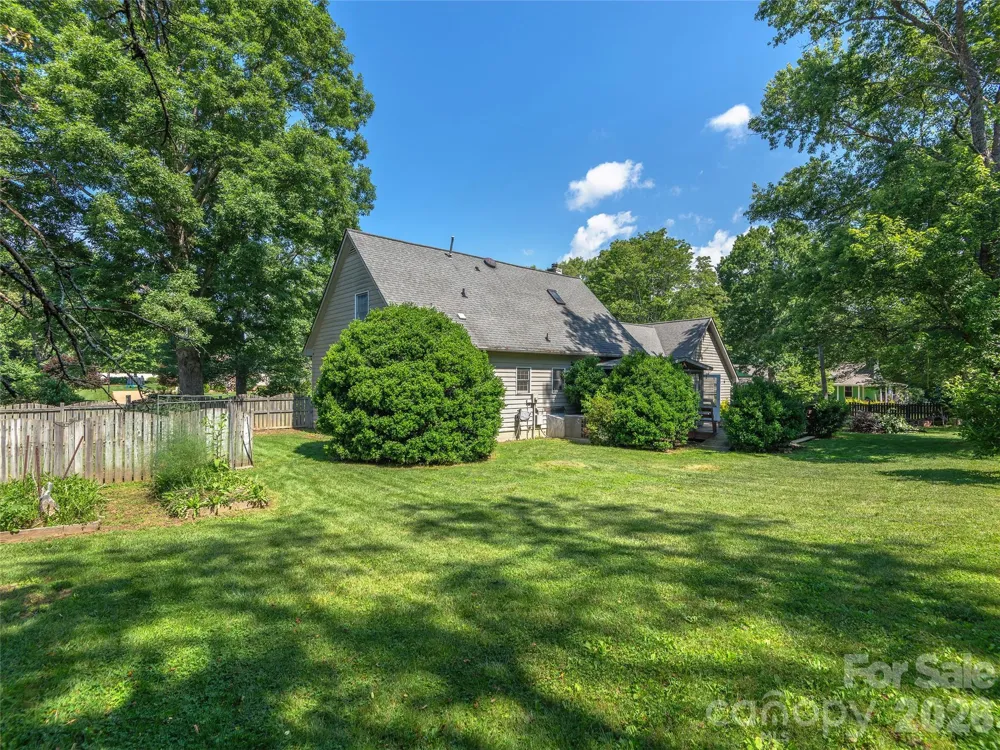 3 Carolewood Drive Horse Shoe, NC 28742