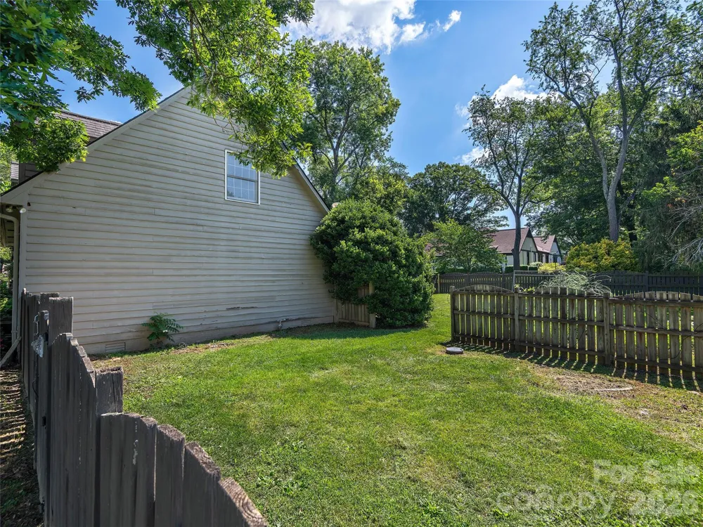 3 Carolewood Drive Horse Shoe, NC 28742