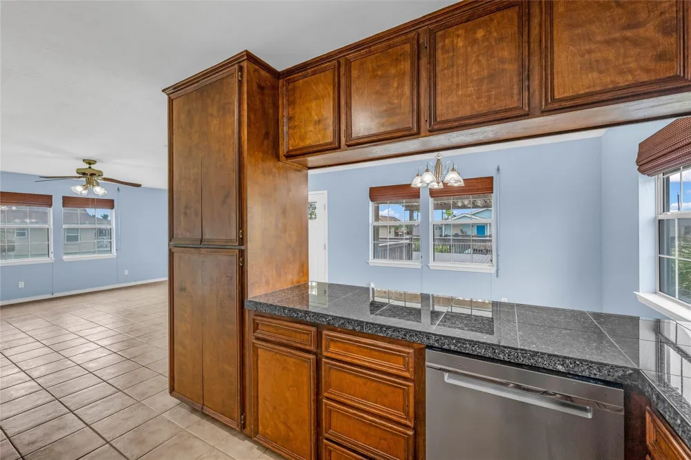 16526 Nassau Way Jamaica Beach, TX 77554