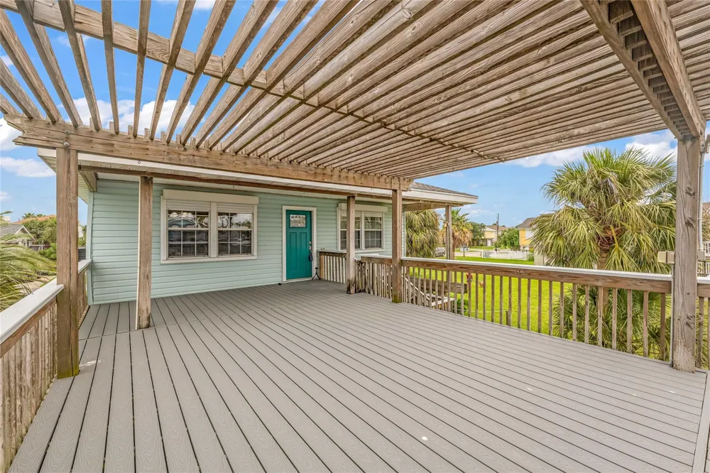 16526 Nassau Way Jamaica Beach, TX 77554