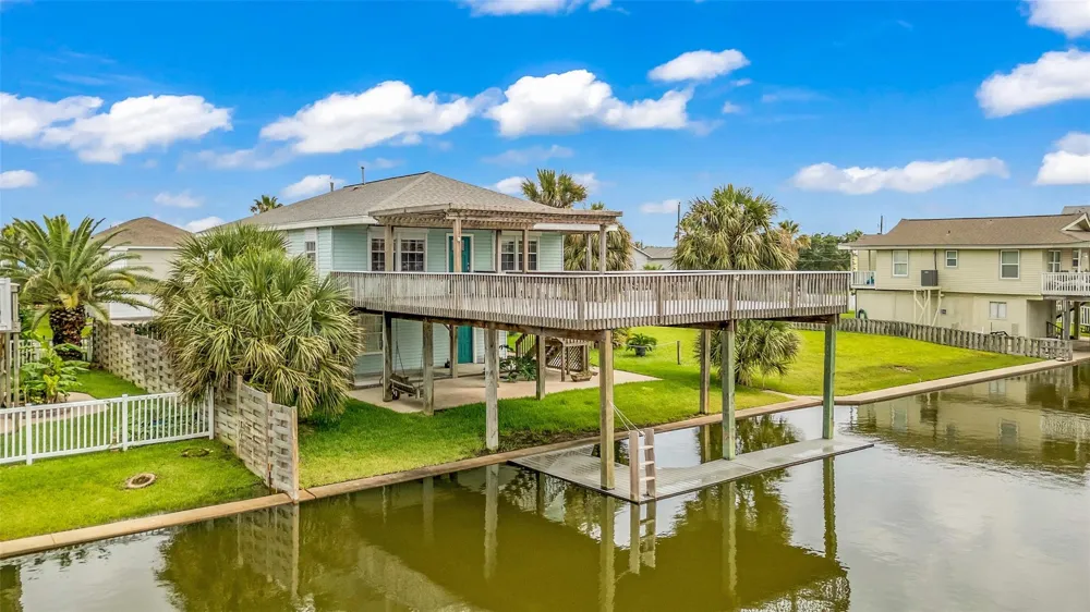 16526 Nassau Way Jamaica Beach, TX 77554