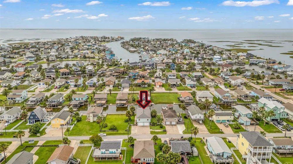 16526 Nassau Way Jamaica Beach, TX 77554
