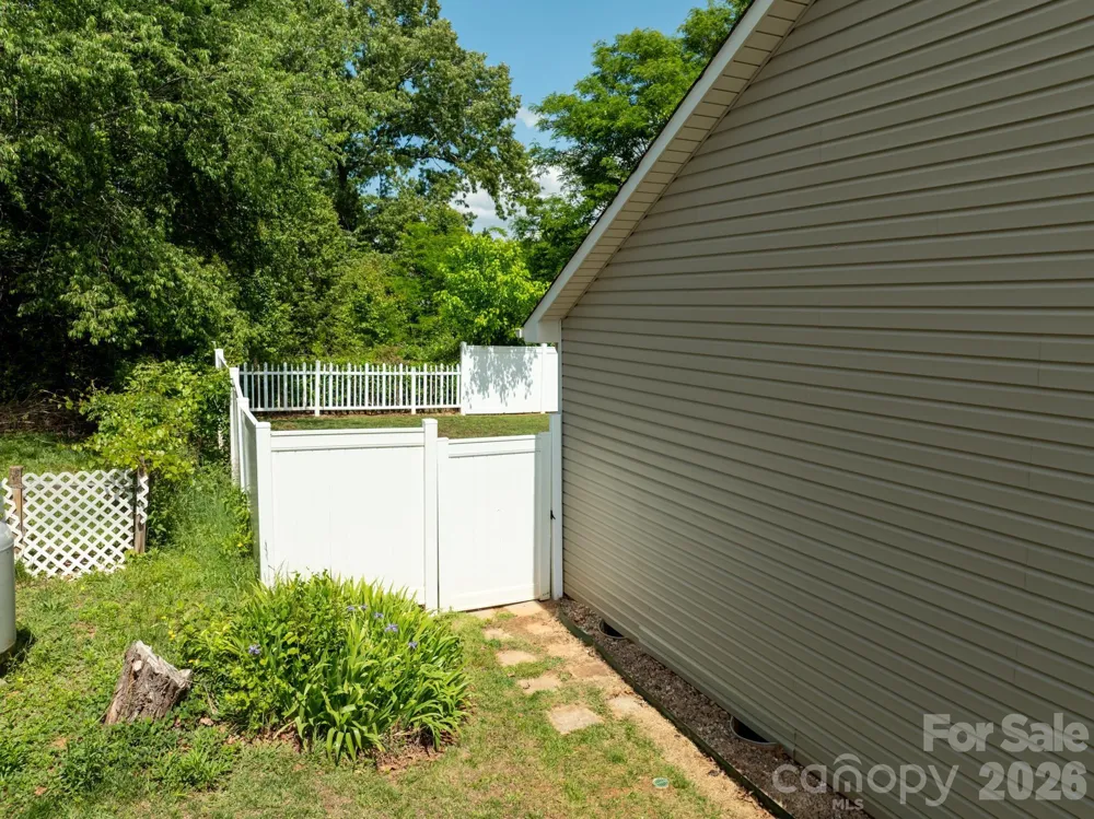 1590 Mayfair Drive Conover, NC 28613