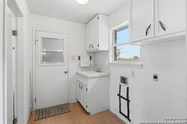 9325 Fm 1339 Martindale, TX 78655
