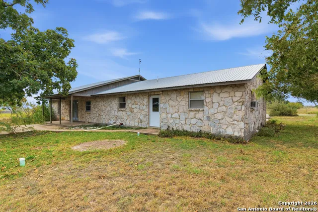 9325 Fm 1339 Martindale, TX 78655