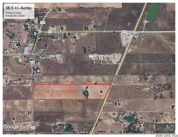 100 S County Road 236 Stockdale, TX 78160
