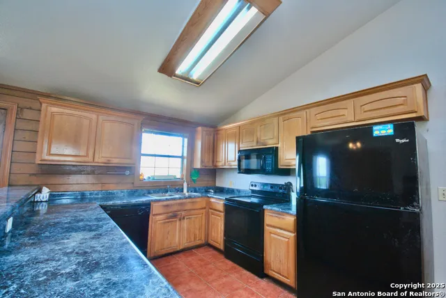 2725 Old Lehmann Seguin, TX 78155