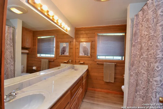 2725 Old Lehmann Seguin, TX 78155