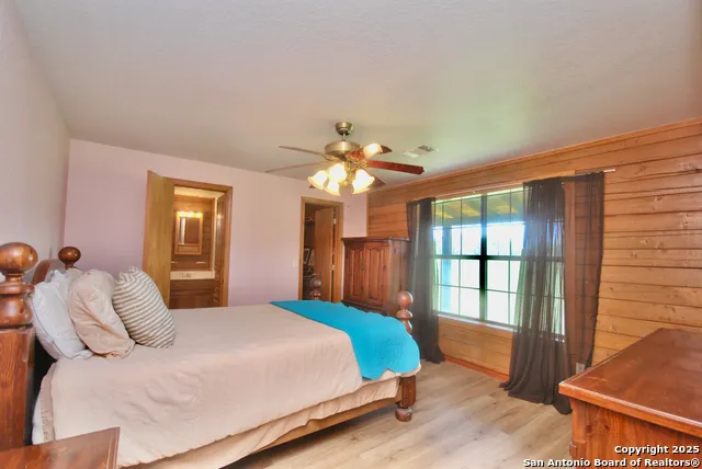 2725 Old Lehmann Seguin, TX 78155
