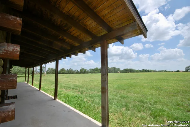 2725 Old Lehmann Seguin, TX 78155