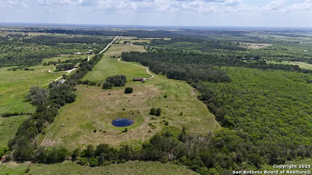 2725 Old Lehmann Seguin, TX 78155