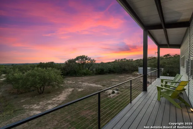 370 Gray Wolf Blanco, TX 78606