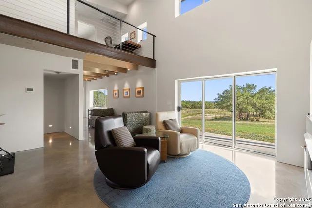 370 Gray Wolf Blanco, TX 78606