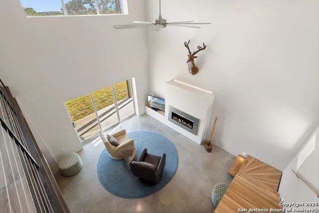 370 Gray Wolf Blanco, TX 78606