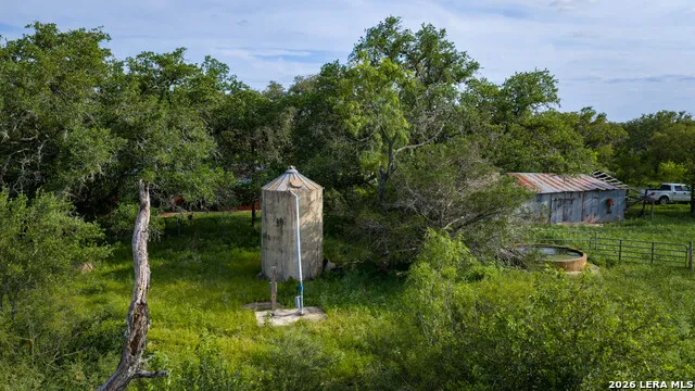 250 County Road 241 Hondo, TX 78861