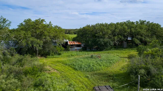 250 County Road 241 Hondo, TX 78861