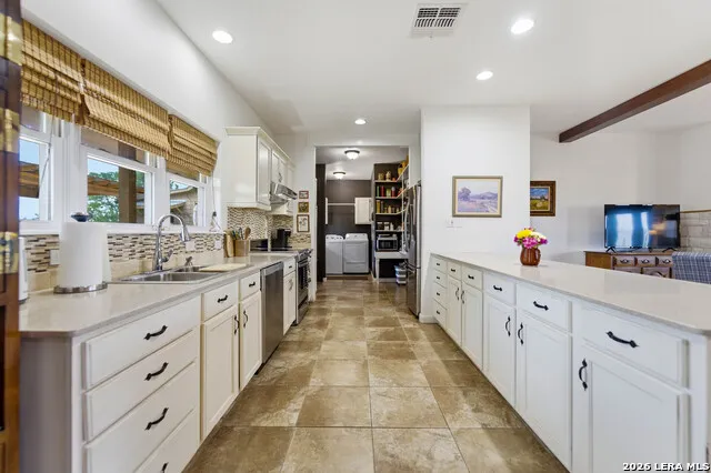 250 County Road 241 Hondo, TX 78861