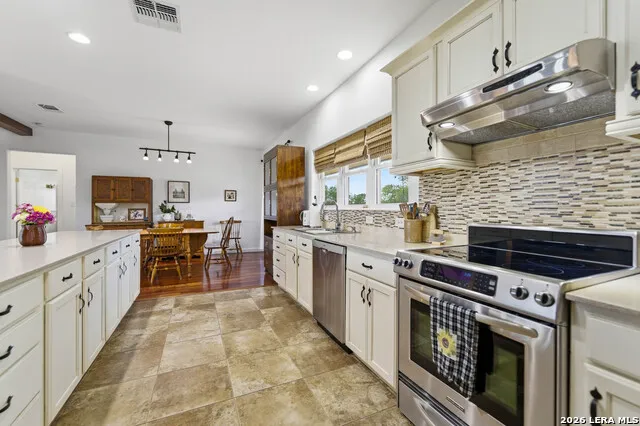 250 County Road 241 Hondo, TX 78861
