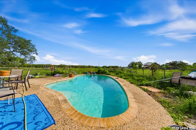 250 County Road 241 Hondo, TX 78861