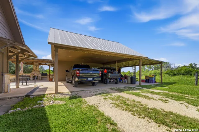 250 County Road 241 Hondo, TX 78861