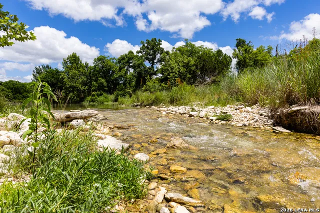 289 Hoot Owl Hollow Ingram, TX 78025