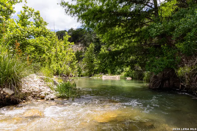 289 Hoot Owl Hollow Ingram, TX 78025