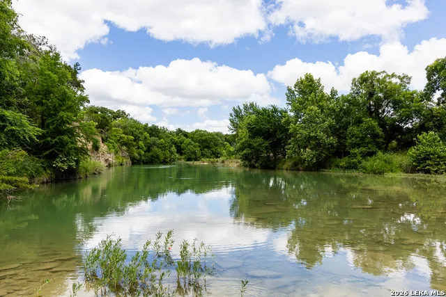 289 Hoot Owl Hollow Ingram, TX 78025