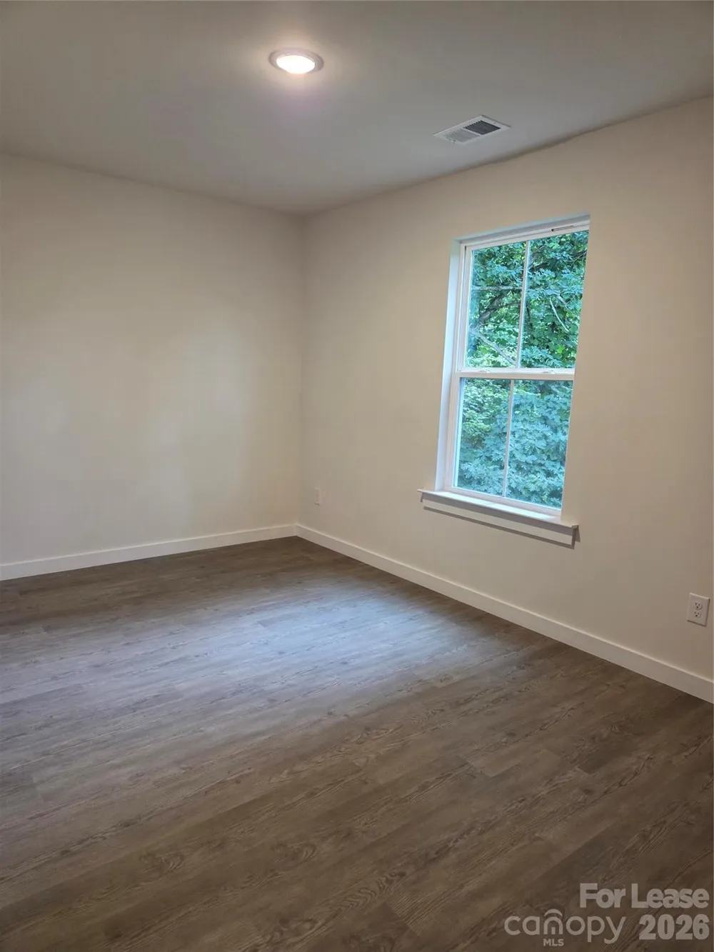104 10th Avenue SE Hickory, NC 28602