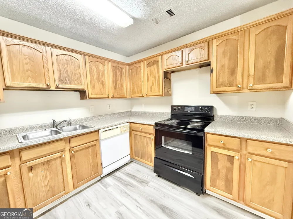 1425 Maple Valley CT Union City, GA 30291