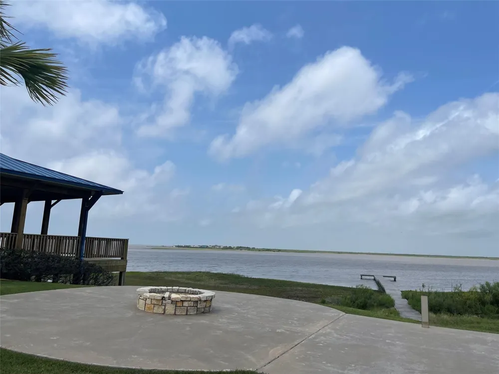 3050 Costa Springs Loop Palacios, TX 77465