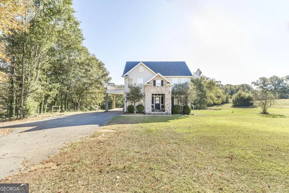 1550 Charlie Benson RD Forsyth, GA 31029