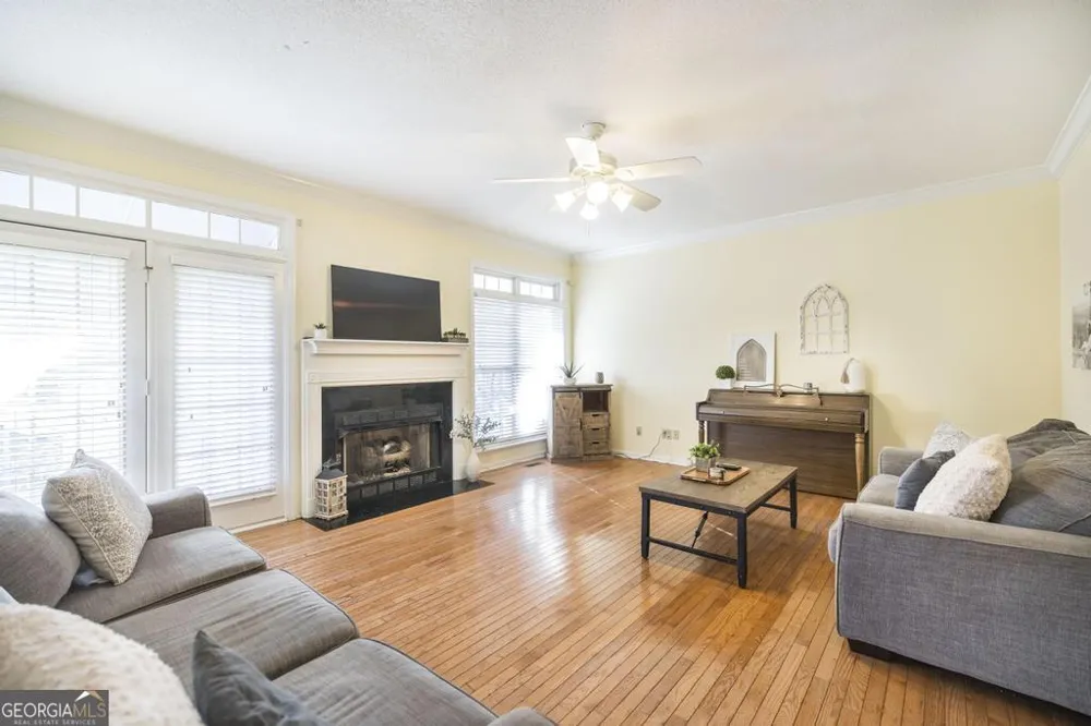 1550 Charlie Benson RD Forsyth, GA 31029