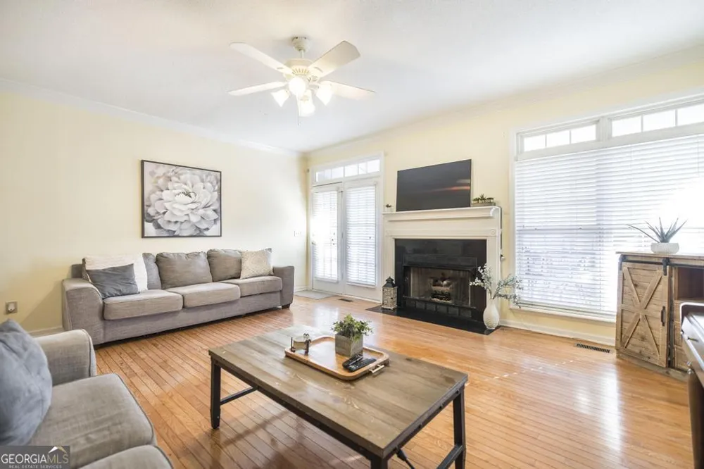 1550 Charlie Benson RD Forsyth, GA 31029