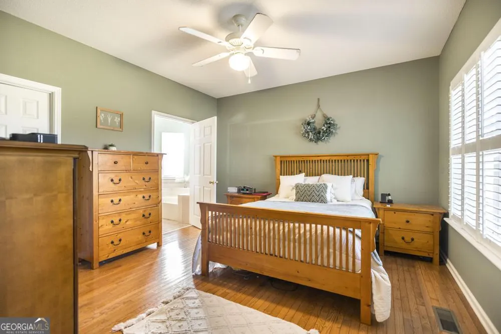 1550 Charlie Benson RD Forsyth, GA 31029