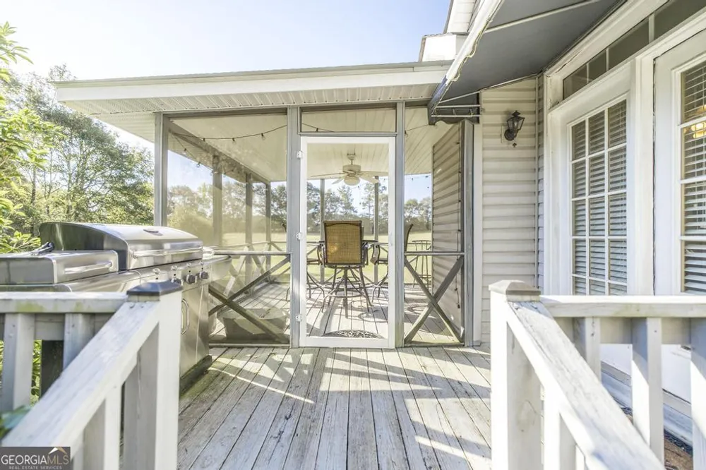 1550 Charlie Benson RD Forsyth, GA 31029