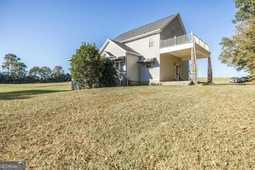 1550 Charlie Benson RD Forsyth, GA 31029
