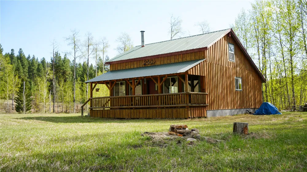 240 Old Railroad Road Oroville, WA 98844