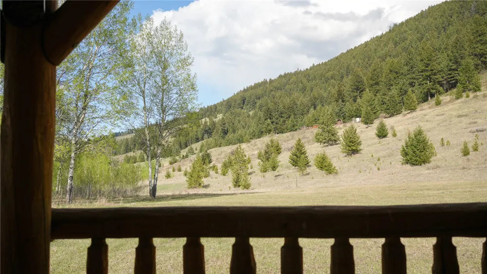 240 Old Railroad Road Oroville, WA 98844