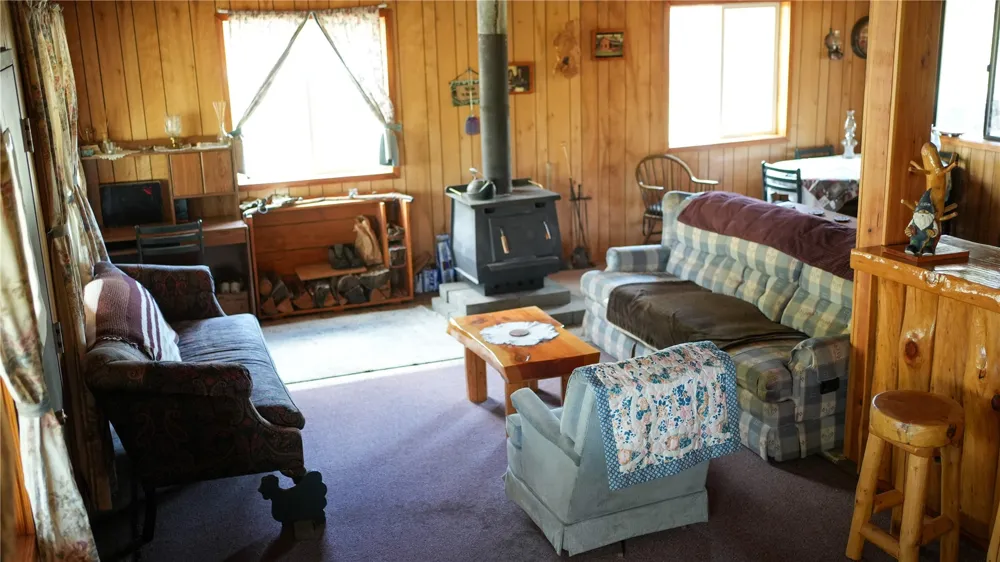 240 Old Railroad Road Oroville, WA 98844