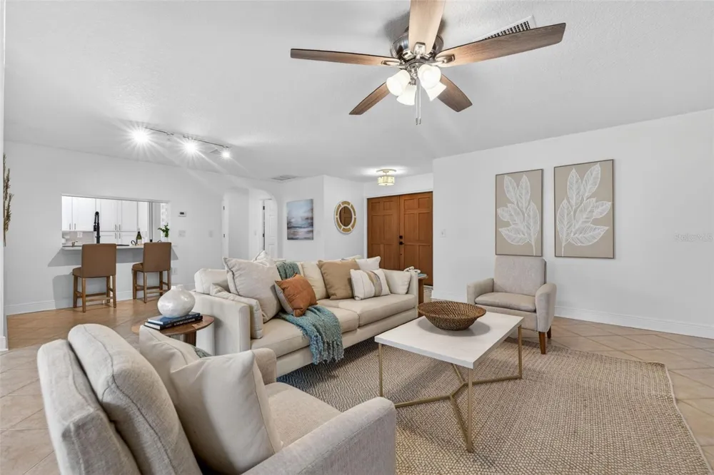 1022 EDEN ISLE DRIVE NE St Petersburg, FL 33704