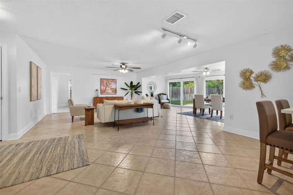 1022 EDEN ISLE DRIVE NE St Petersburg, FL 33704