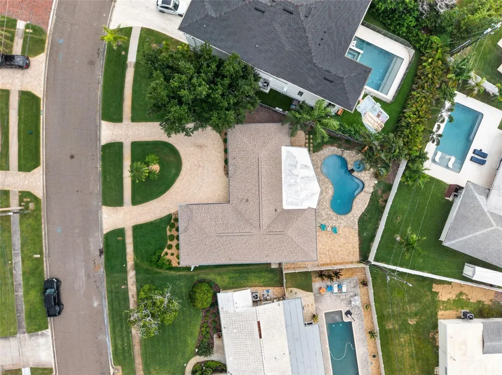 1022 EDEN ISLE DRIVE NE St Petersburg, FL 33704