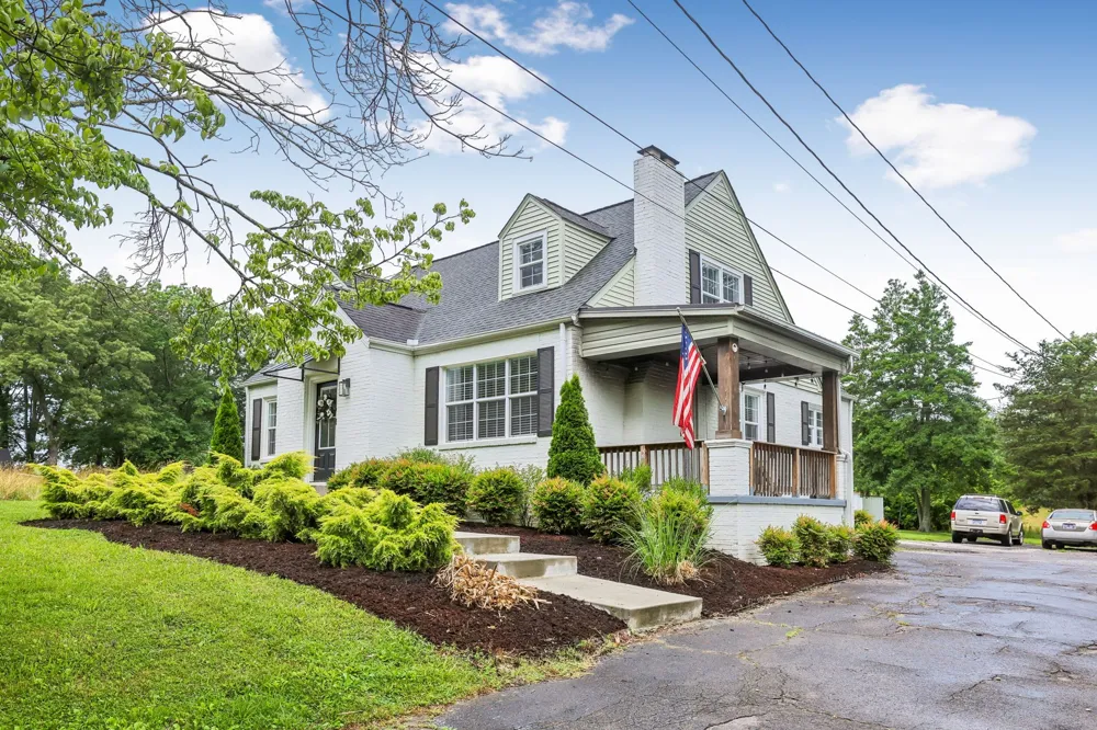 810 W Lincoln St Tullahoma, TN 37388